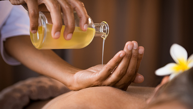 This Anti-Cellulite Massage Oil Infused with Collagen is Currently 59% Off