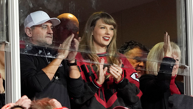 Taylor Swift at Travis Kelce’s Christmas Day Recreation With Her Mother and father – League1News