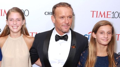 Tim McGraw’s Daughters Hilariously React to His Throwback Photo