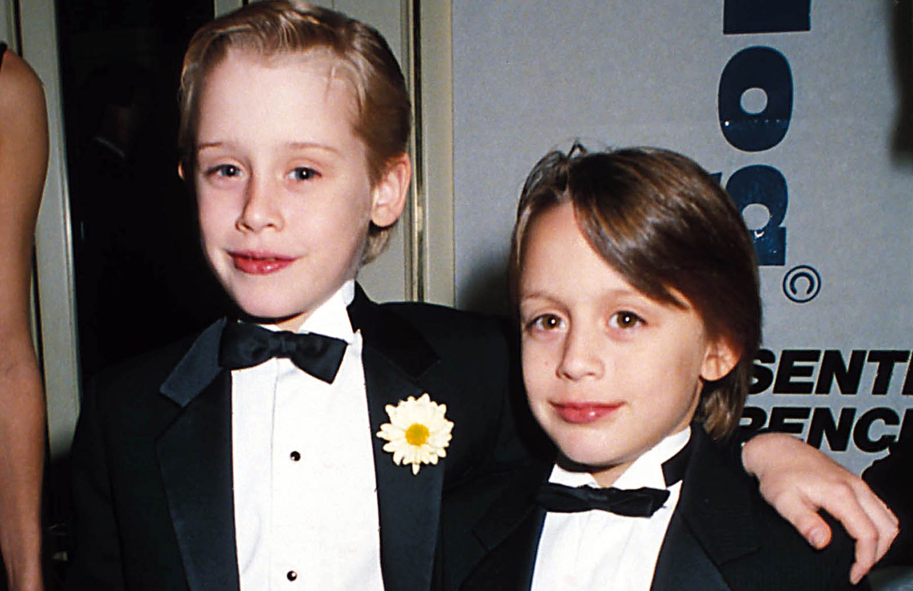 Macaulay Culkin’s Family: Photos with Kieran Culkin, His Parents & More