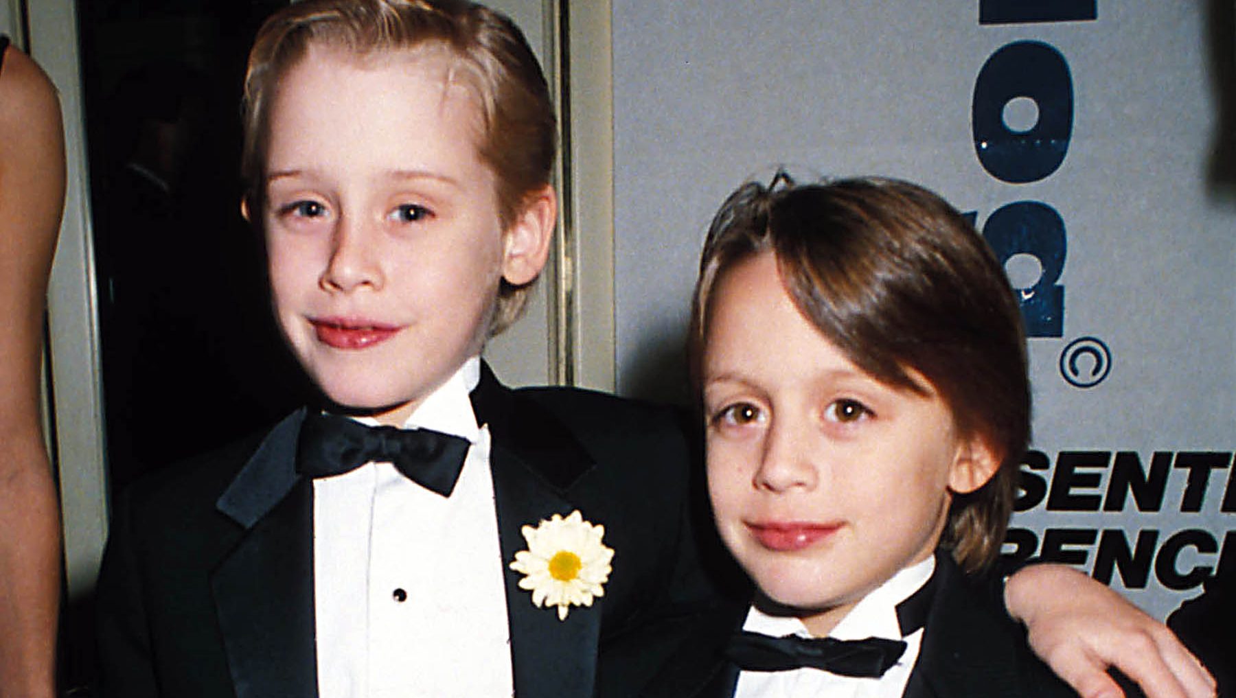 Macaulay Culkin's Family: Photos of Him With Kieran Culkin, His Parents & More