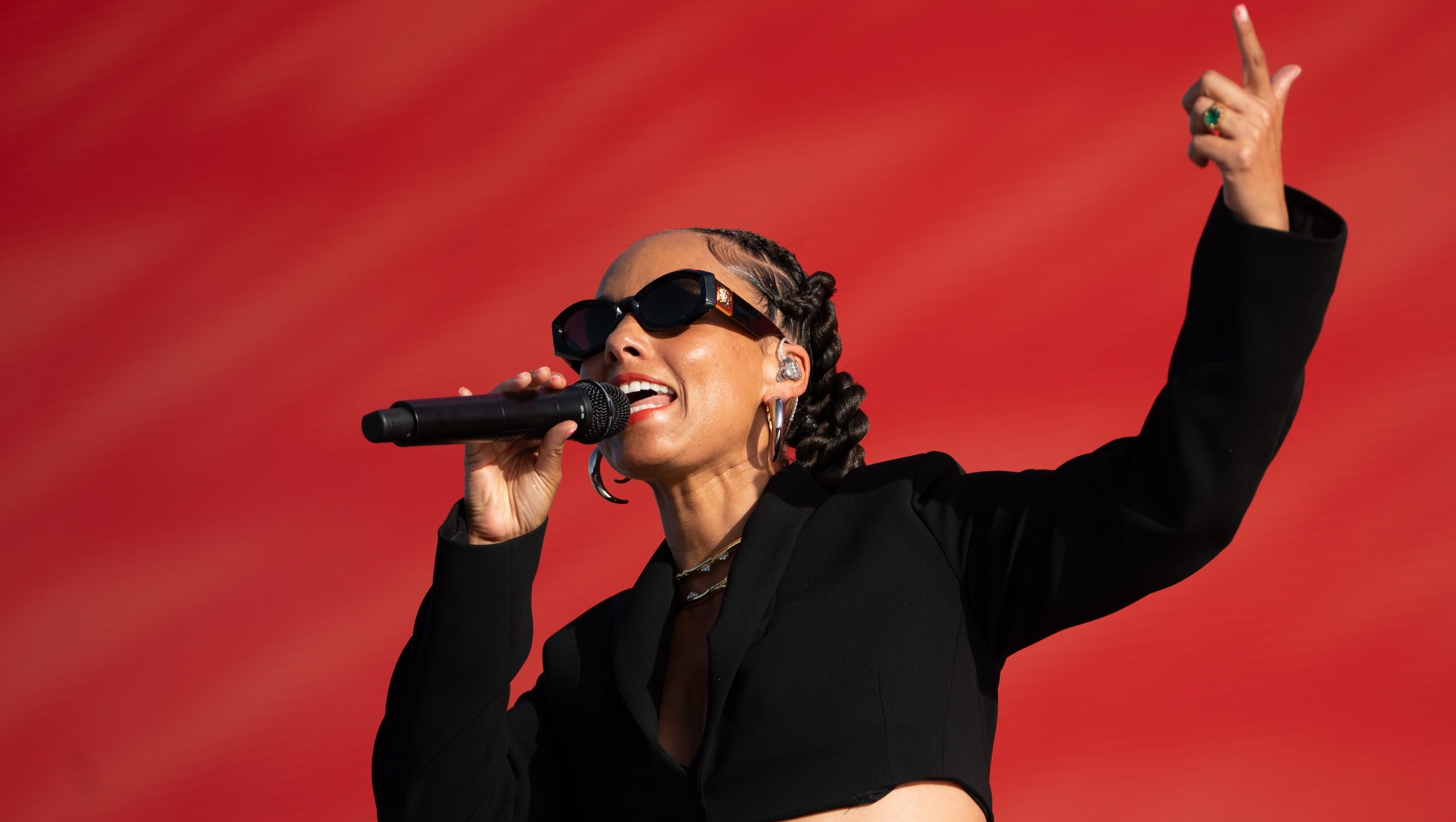 Alicia Keys Through the Years: Photos of the Singer From the Start of Career Until Now