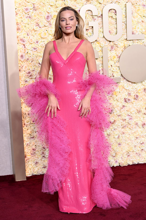Margot Robbie At Golden Globes 2024: Pink Sequin Dress – Hollywood Life