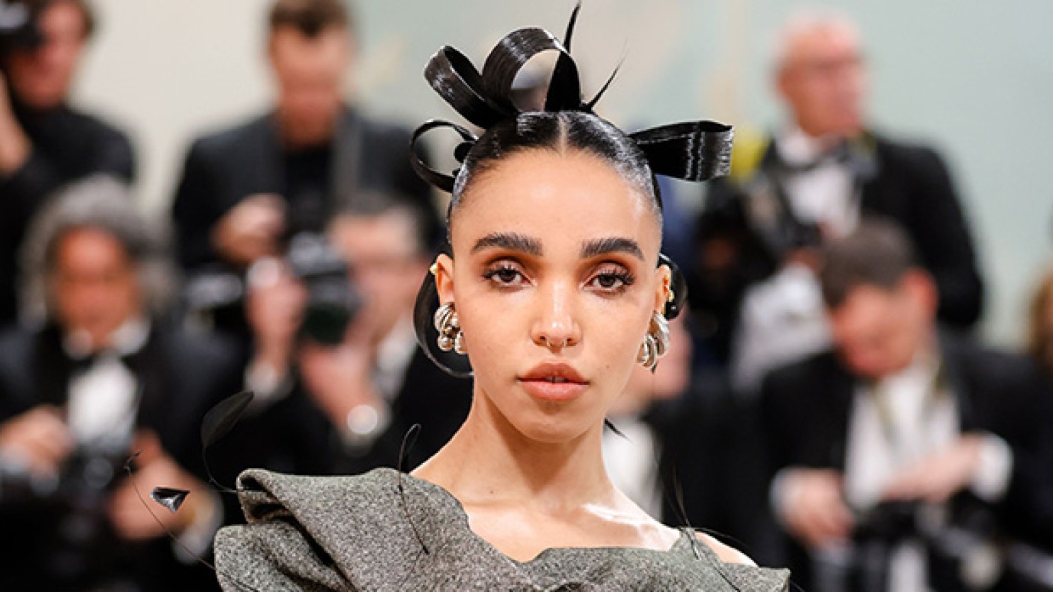 FKA Twigs Reacts to UK Ban on Her Nearly Nude Calvin Klein Campaign ...
