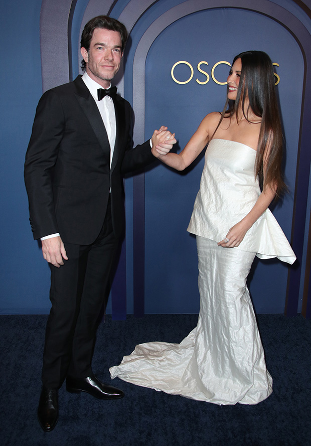 John Mulaney E Olivia Munn Fazem Sua Estreia No Tapete Vermelho No ...