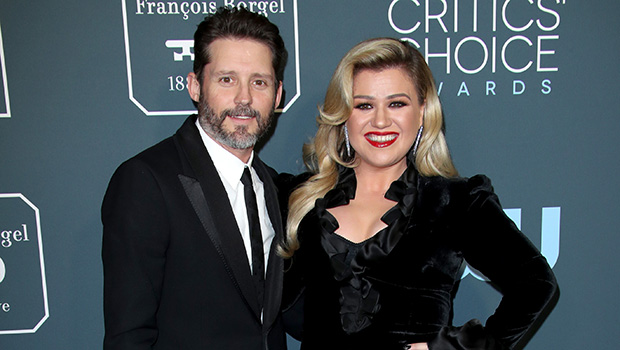 Kelly Clarkson Claims Ex Mentioned She Wasn’t ‘Horny’ Sufficient for ‘The Voice’ – League1News