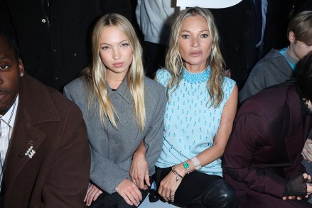 Lila Moss and Kate Moss attends Dior fashion show during the Paris Menswear Fall/Winter 2024-2025 on January 19, 2024 in Paris, France.
PFW - Dior Front Row - 19 Jan 2024