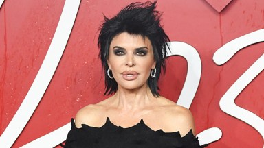 Lisa Rinna Celebrated the New Year with a Fully Nude Photo