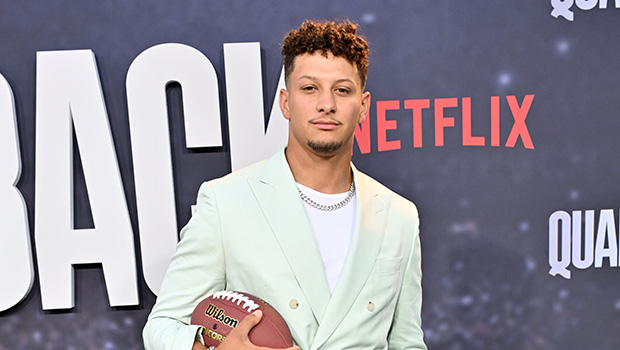 Patrick Mahomes Parents What To Know About His Mom And Dad Hollywood   Patrick Mahomes Parents Ss FTR 