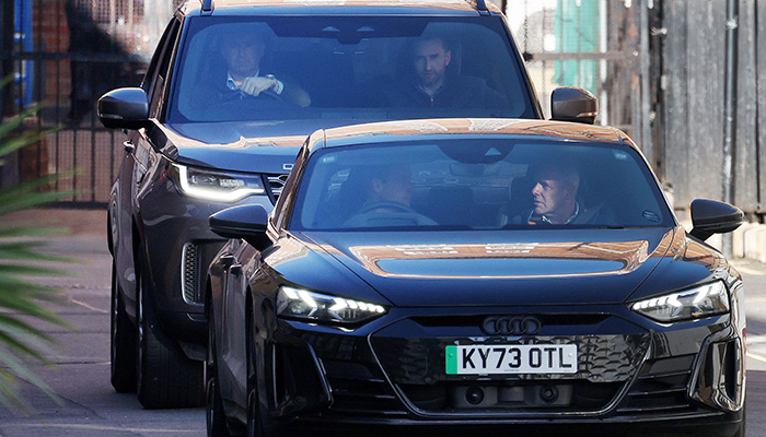 Prince William driving out of the London clinic 