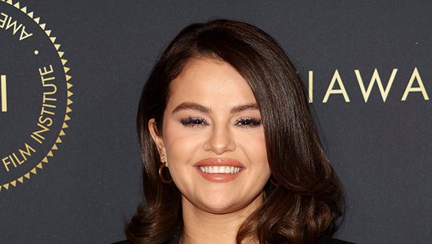 Selena Gomez looks stunning in makeup-free selfies as she relaxes at a cabin