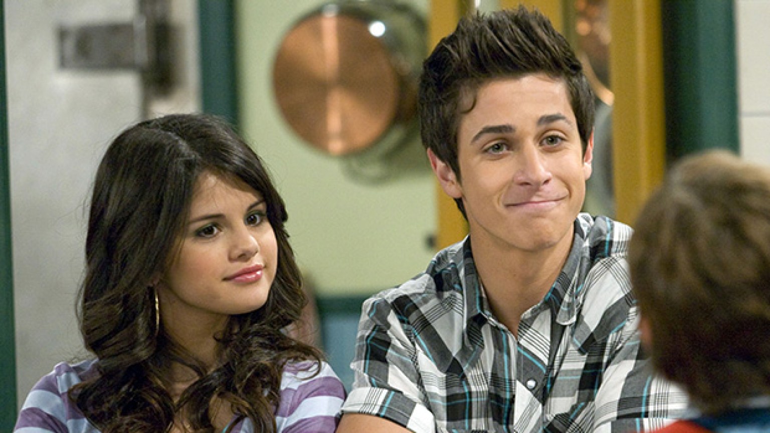 wizards-of-waverly-place-sequel-what-we-know-about-the-reboot