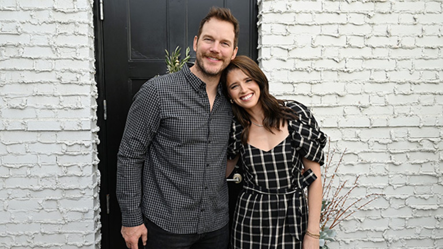 Chris Pratt Shows Katherine Schwarzenegger & Maria Shriver Dancing ...