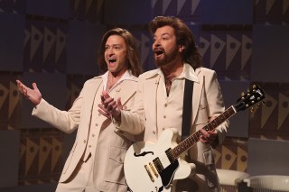 SATURDAY NIGHT LIVE -- Episode 1854 -- Pictured: (l-r) Musical guest Justin Timberlake as Robin and surprise guest Jimmy Fallon as Barry Gibb during the “Barry Gibb Talk Show” sketch on Saturday, January 27, 2024 -- (Photo by: Will Heath/NBC)