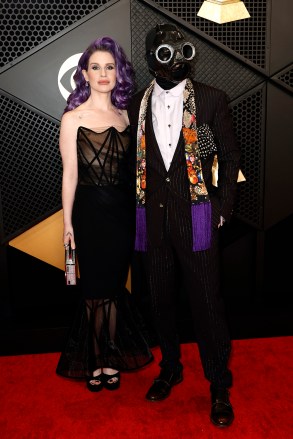 LOS ANGELES, CALIFORNIA - FEBRUARY 04: (FOR EDITORIAL USE ONLY) Kelly Osbourne and Sid Wilson of Slipknot attends the 66th GRAMMY Awards at Crypto.com Arena on February 04, 2024 in Los Angeles, California. (Photo by Frazer Harrison/Getty Images)