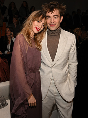 GIZA, EGYPT - DECEMBER 03: Suki Waterhouse and Robert Pattinson attend the Dior Fall 2023 Menswear Show on December 03, 2022 in Giza, Egypt. (Photo by Stephane Cardinale - Corbis/Corbis via Getty Images)