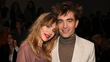 GIZA, EGYPT - DECEMBER 03: Suki Waterhouse and Robert Pattinson attend the Dior Fall 2023 Menswear Show on December 03, 2022 in Giza, Egypt. (Photo by Stephane Cardinale - Corbis/Corbis via Getty Images)