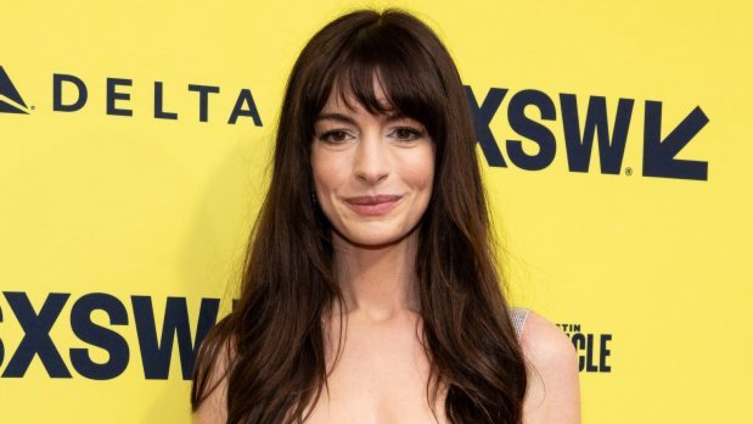 Anne Hathaway’s Health: Her Miscarriage, Giving Up Alcohol and More ...