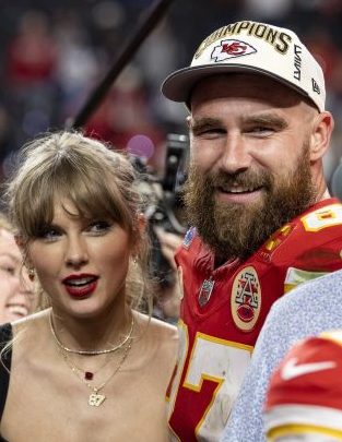 Taylor Swift and Travis Kelce at the Super Bowl 2024 on the field