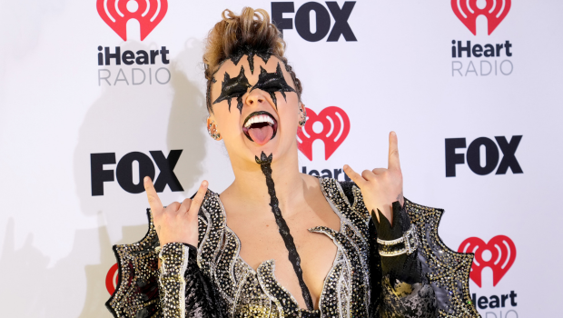JoJo Siwa Exudes KISS Vibes in Black Outfit at 2024 iHeartRadio Music Awards: Photos thumbnail