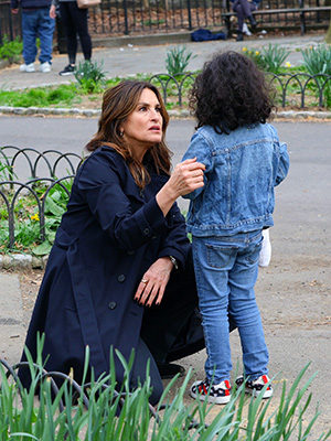 Mariska Hargitay Mistaken for Real Cop in Her ‘Law & Order: SVU’ Gear by Child Looking for Her Mom