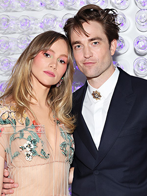 Suki Waterhouse and Robert Pattinson