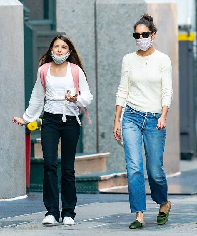 Suri Cruise with her mom Katie Holmes