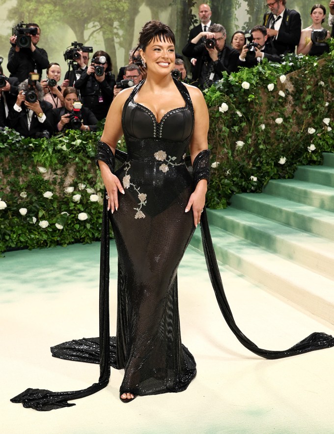 Met Gala Red Carpet 2024: Photos of Celebrity Arrivals48