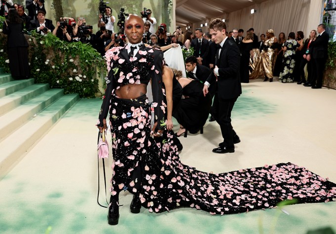 Met Gala Red Carpet 2024: Photos of Celebrity Arrivals10