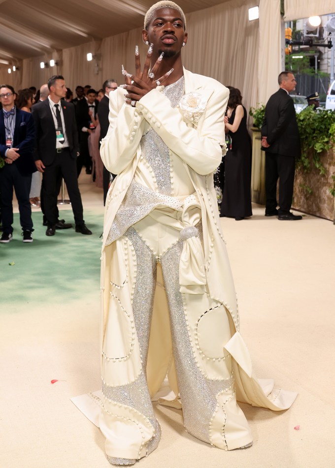 Met Gala Red Carpet 2024: Photos of Celebrity Arrivals23