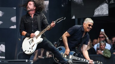 LONDON, ENGLAND - JUNE 20: Dave Grohl and Pat Smear of The Foo Fighters perform on stage at London Stadium on June 20, 2024 in London, England. (Photo by Kevin Mazur/Getty Images for Foo Fighters)