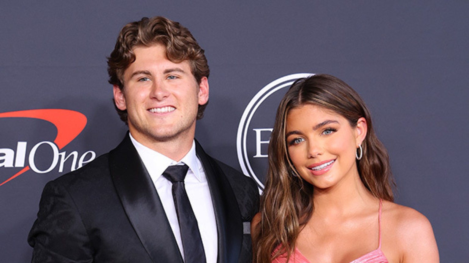 ‘Bachelor’ alum Hannah Ann Sluss Married NFL Athlete Jake Funk