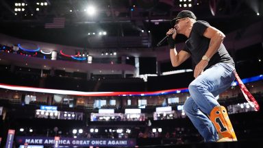 MILWAUKEE, WISCONSIN - JULY 18: Musician Kid Rock practices during preparations for the fourth day of the Republican National Convention at the Fiserv Forum on July 18, 2024 in Milwaukee, Wisconsin. Delegates, politicians, and the Republican faithful are in Milwaukee for the annual convention, concluding with former President Donald Trump accepting his party's presidential nomination. The RNC takes place from July 15-18. (Photo by Andrew Harnik/Getty Images)