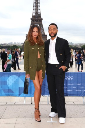  Chrissy Teigen and John Legend attend the red carpet ahead of the opening ceremony of the Olympic Games Paris 2024 on July 26, 2024 in Paris, France. (Photo by Matthew Stockman/Getty Images)