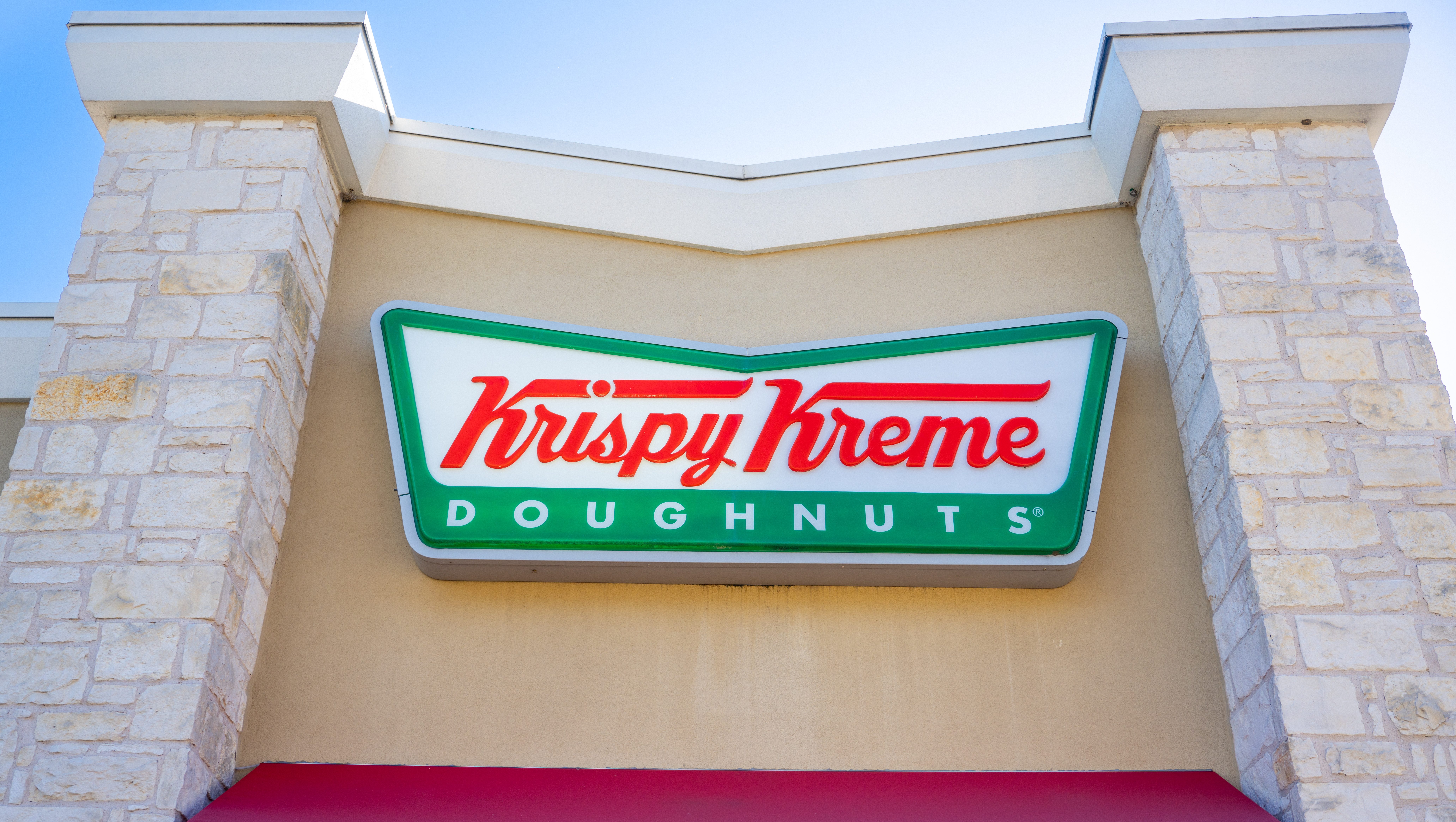 Krispy Kreme and Dr. Pepper Team Up For Football Season