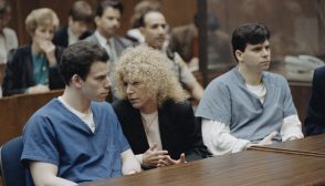 Trial of the Menendez brothers in Los Angeles - From left to right : Erik Menendez with his attorney : Leslie Abramson and his brother Lyle Menendez. Los Angeles, 9th March 1994. (Photo by Ted Soqui/Sygma via Getty Images)