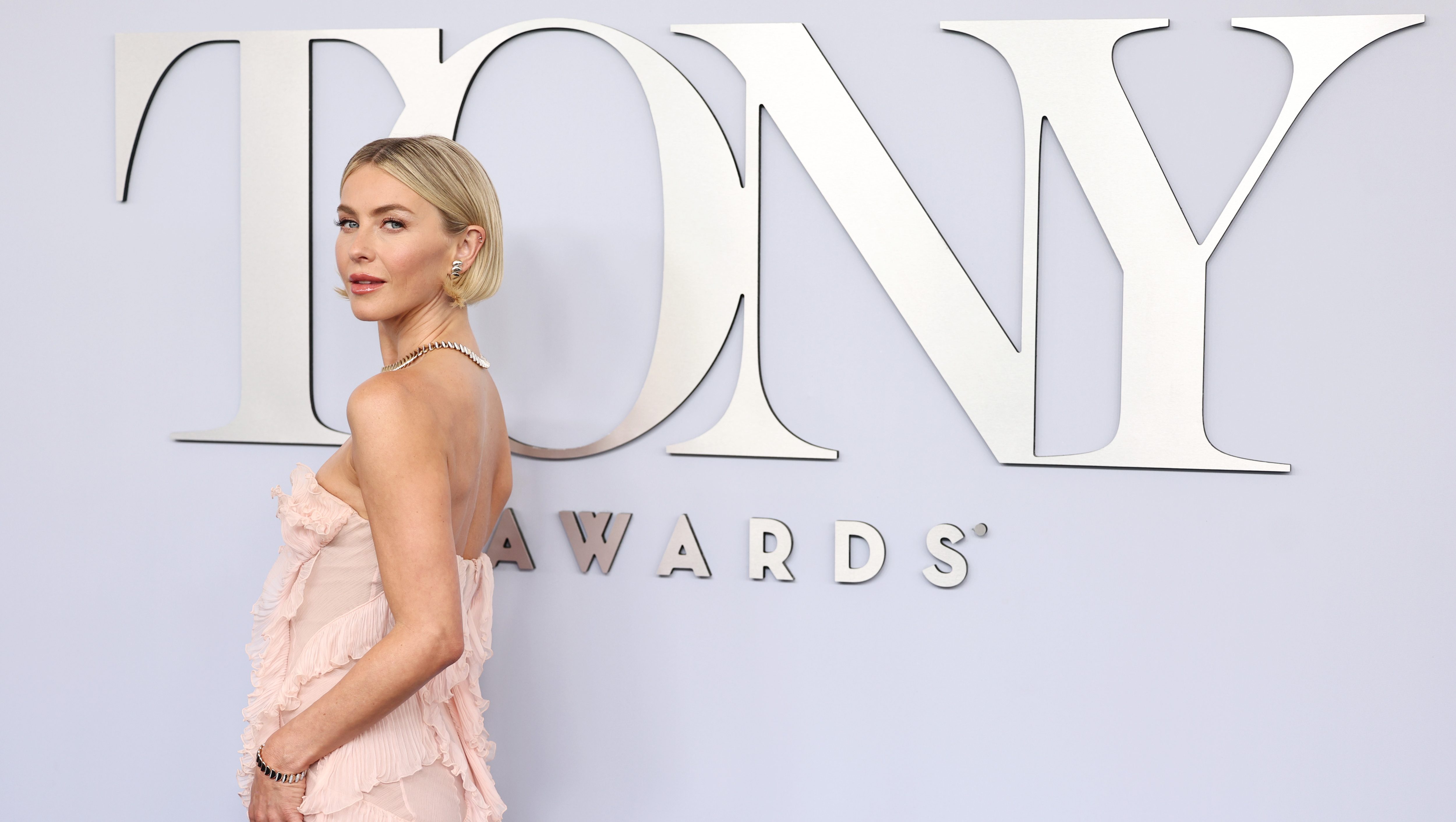 Julianne Hough Shares Real Reason Why Ryan Seacrest Romance Didn’t