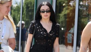 LONDON, ENGLAND - JULY 11: Charli XCX attends day eleven of the Wimbledon Tennis Championships at the All England Lawn Tennis and Croquet Club on July 11, 2024 in London, England. (Photo by Neil Mockford/GC Images)