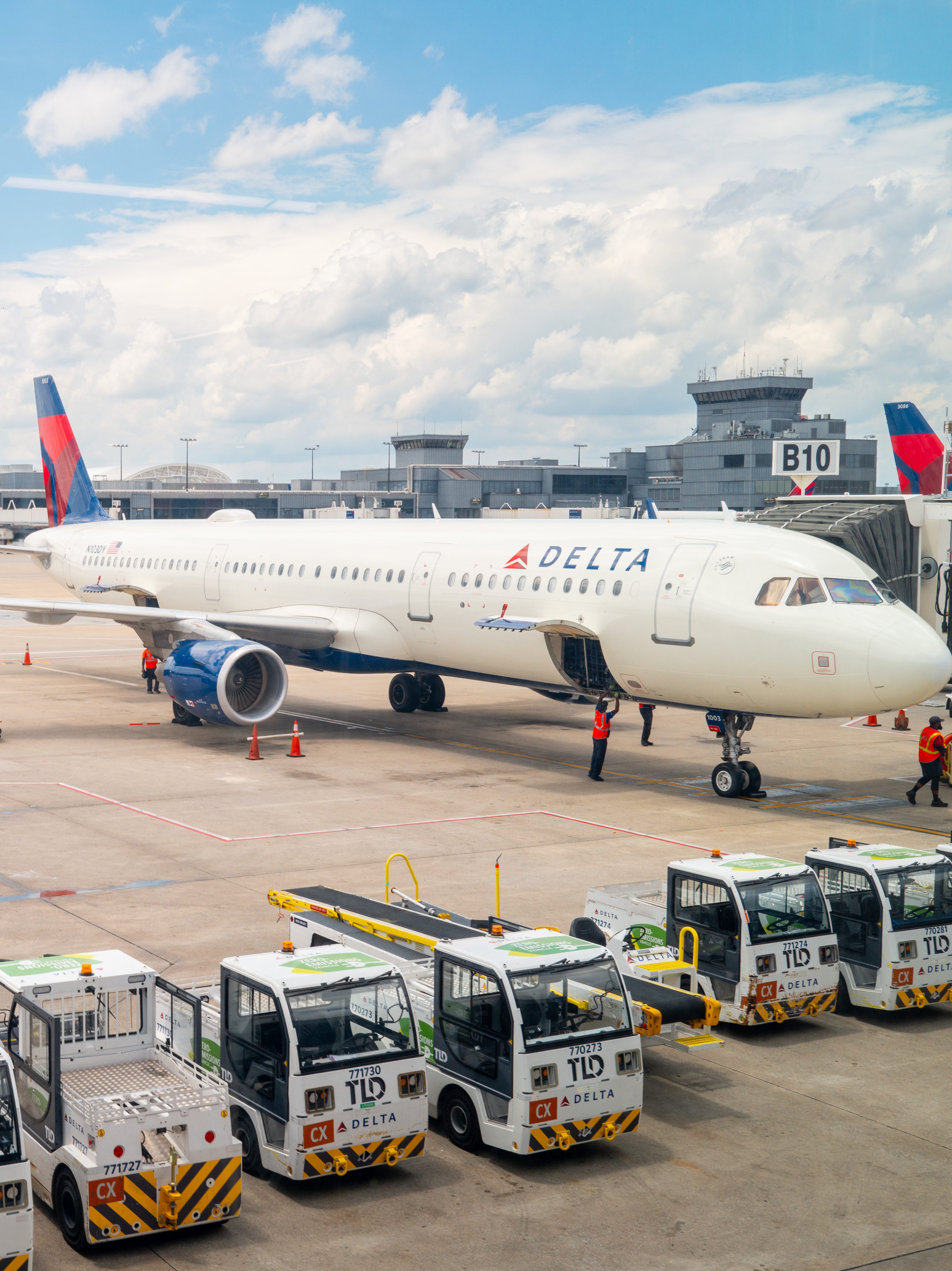 ATLANTA, GEORGIA - JULY 23: A delayed Delta Airlines plane sits on the tarmac at the Hartsfield-Jackson Atlanta International Airport on July 23, 2024 in Atlanta, Georgia. Delta Airlines has canceled and delayed hundreds of more flights as problems caused by last week's Crowdstrike global technology outage continue into a fifth day.  (Photo by Brandon Bell/Getty Images)