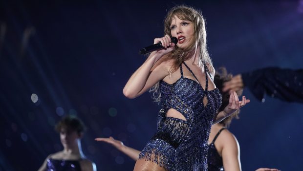 MUNICH, GERMANY - JULY 27: EDITORIAL USE ONLY. NO BOOK COVERS. Taylor Swift performs onstage during "Taylor Swift | The Eras Tour" at Olympiastadion on July 27, 2024 in Munich, Germany. (Photo by Thomas Niedermueller/TAS24/Getty Images  for TAS Rights Management )