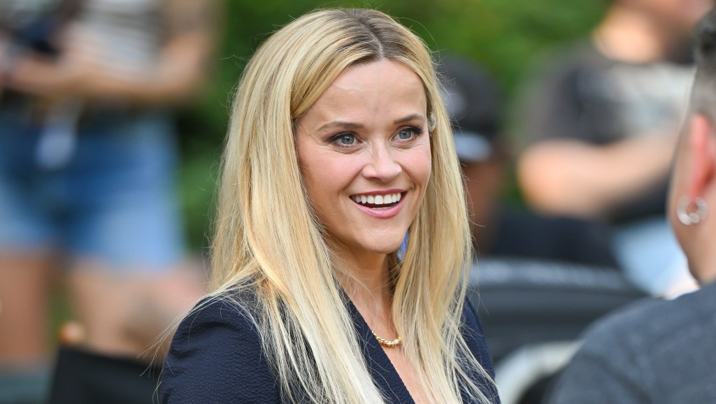 NEW YORK, NEW YORK - JULY 30: Reese Witherspoon is seen filming on location for 'The Morning Show' in Central Park on July 30, 2024 in New York City. (Photo by James Devaney/GC Images)