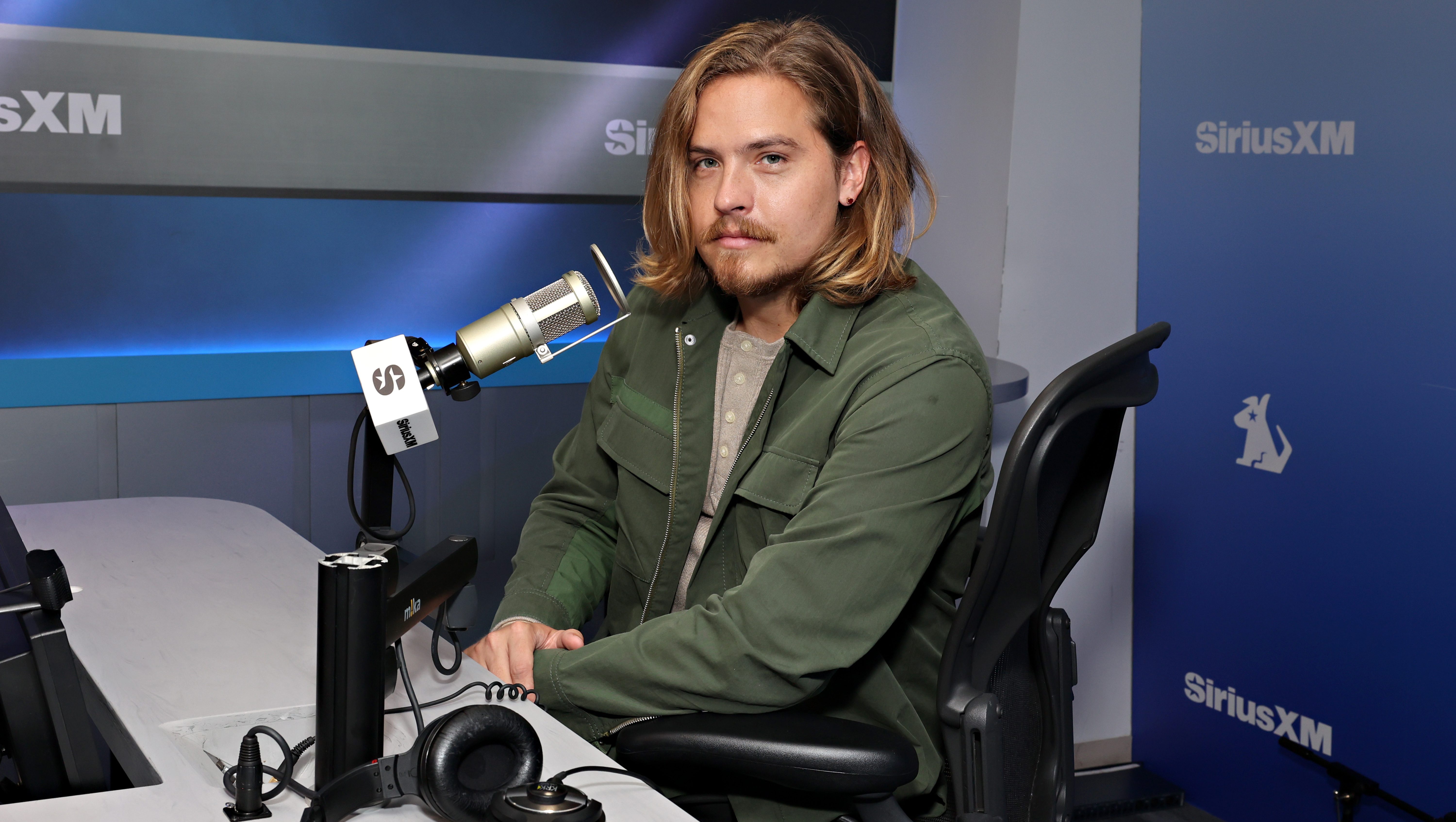 Dylan Sprouse Shut Down Fat Jokes On ‘Suite Life’ About TV Mom