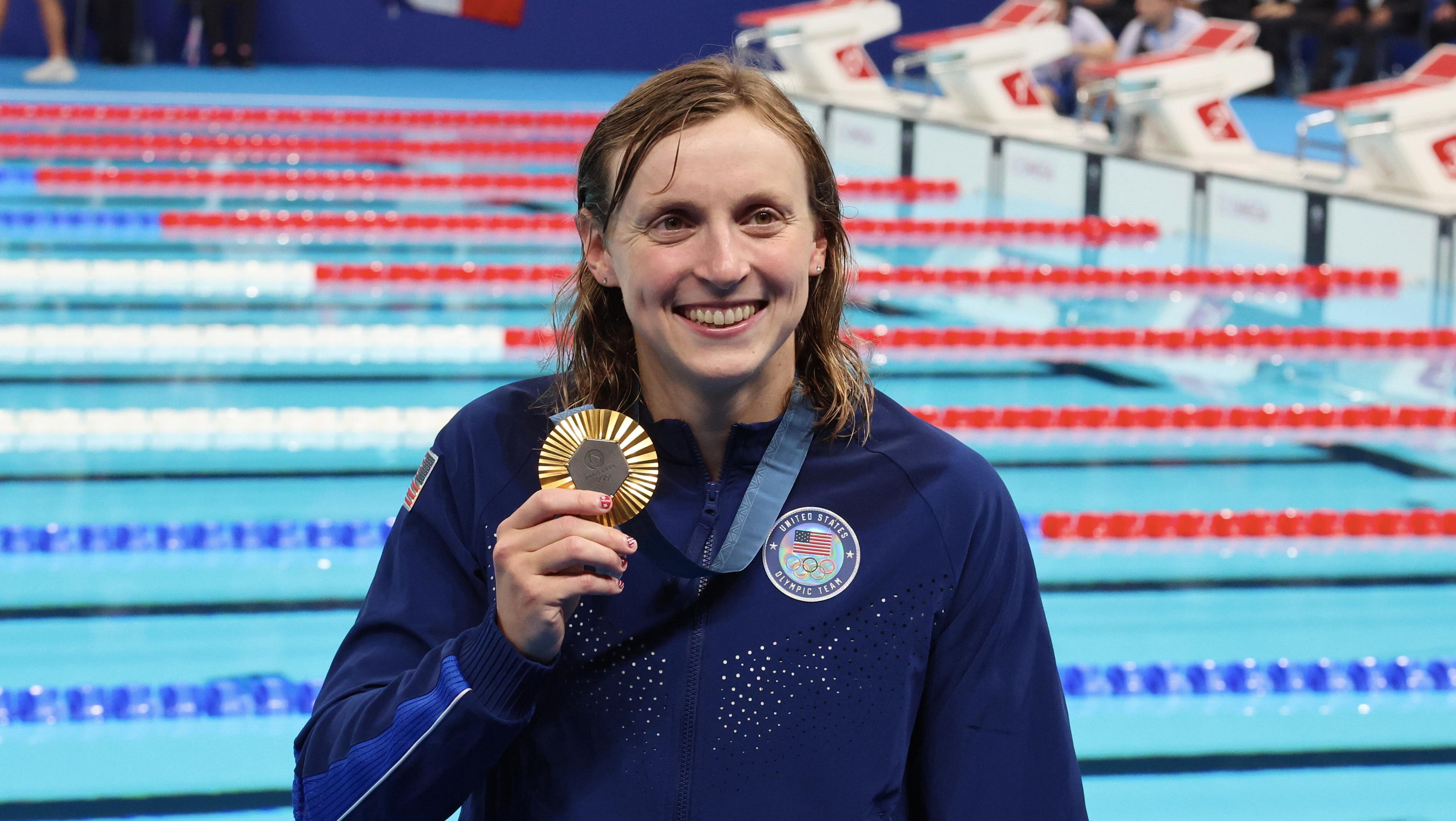 Katie Ledecky Wins Her 8th Gold Medal in 1500-Meter Freestyle – Hollywood Life