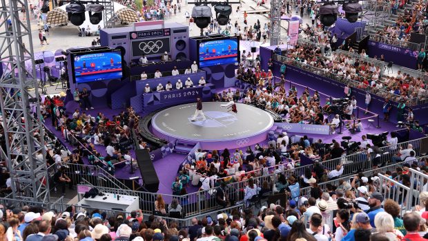 PARIS, FRANCE - AUGUST 09: A general view of B-Girl Anti of Team Italy competing during the B-Girls Round Robin - Group C on day fourteen of the Olympic Games Paris 2024 at Place de la Concorde on August 09, 2024 in Paris, France. (Photo by Ezra Shaw/Getty Images)