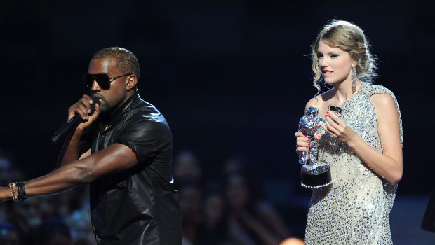 Kanye West and Taylor Swift at the 2009 MTV Video Music Awards