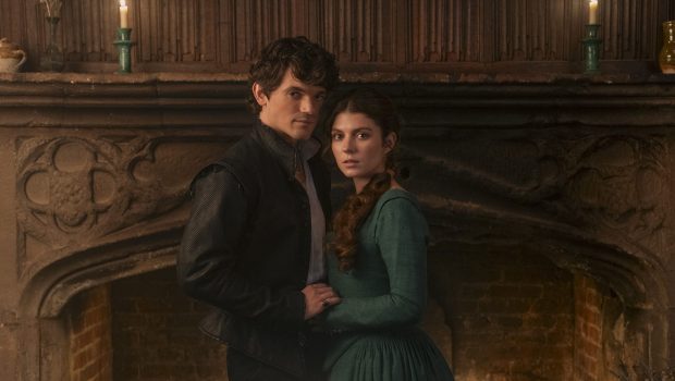 Edward Bluemel (Lord Guildford Dudley), Emily Bader (Lady Jane Grey)