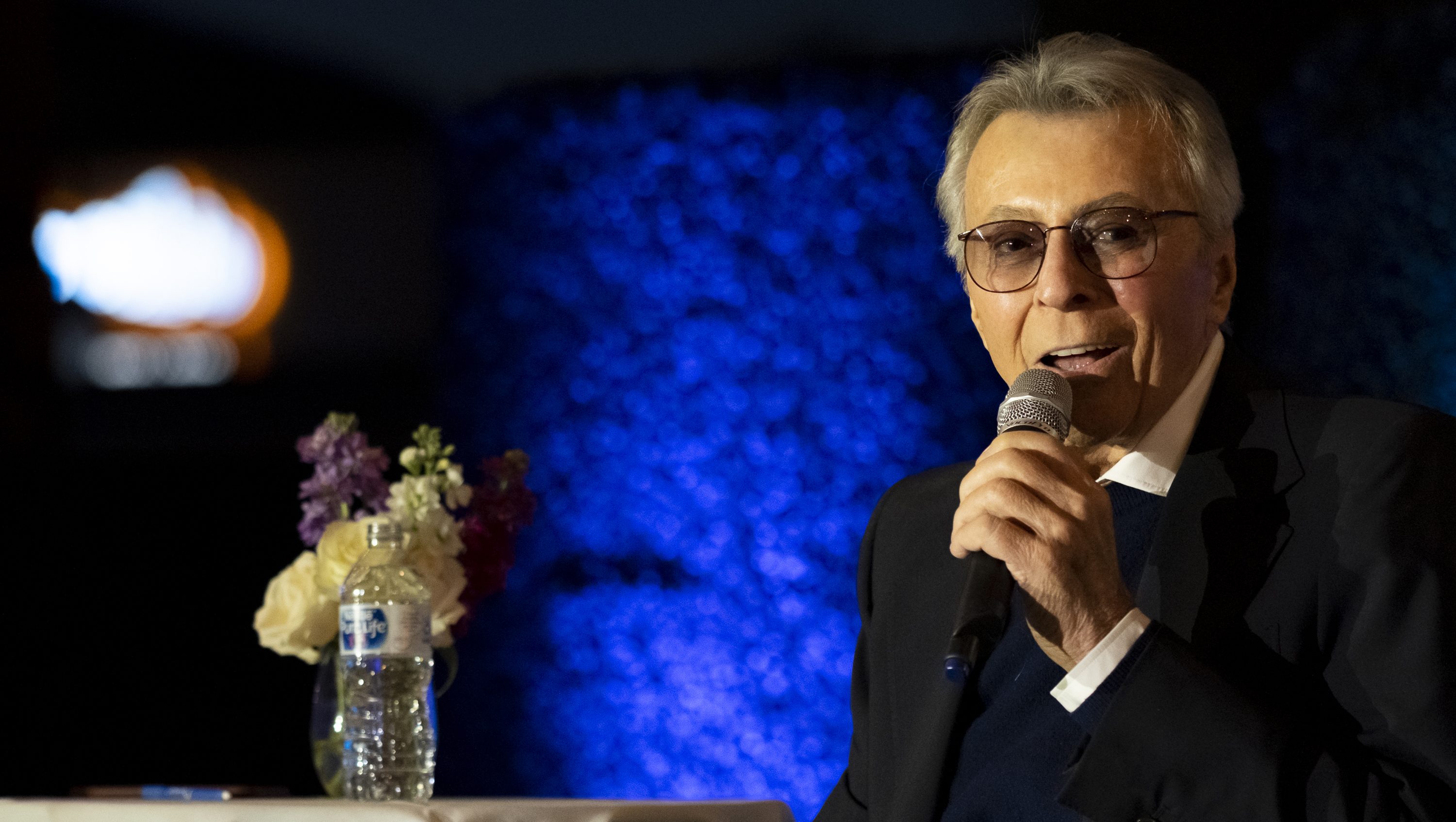 PALM SPRINGS, CALIFORNIA - MARCH 18: Actor/Singer James Darren attends a performance by Frankie Avalon at Oscar’s on March 18, 2022 in Palm Springs, California.  (Photo by Vincent Sandoval/Getty Images)