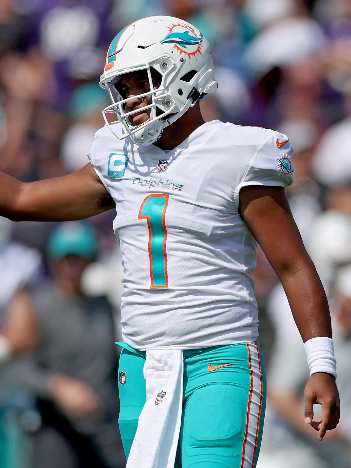 BALTIMORE, MARYLAND - SEPTEMBER 18: Tua Tagovailoa #1 of the Miami Dolphins celebrates a touchdown in the second quarter against the Baltimore Ravens at M&T Bank Stadium on September 18, 2022 in Baltimore, Maryland. (Photo by Patrick Smith/Getty Images)