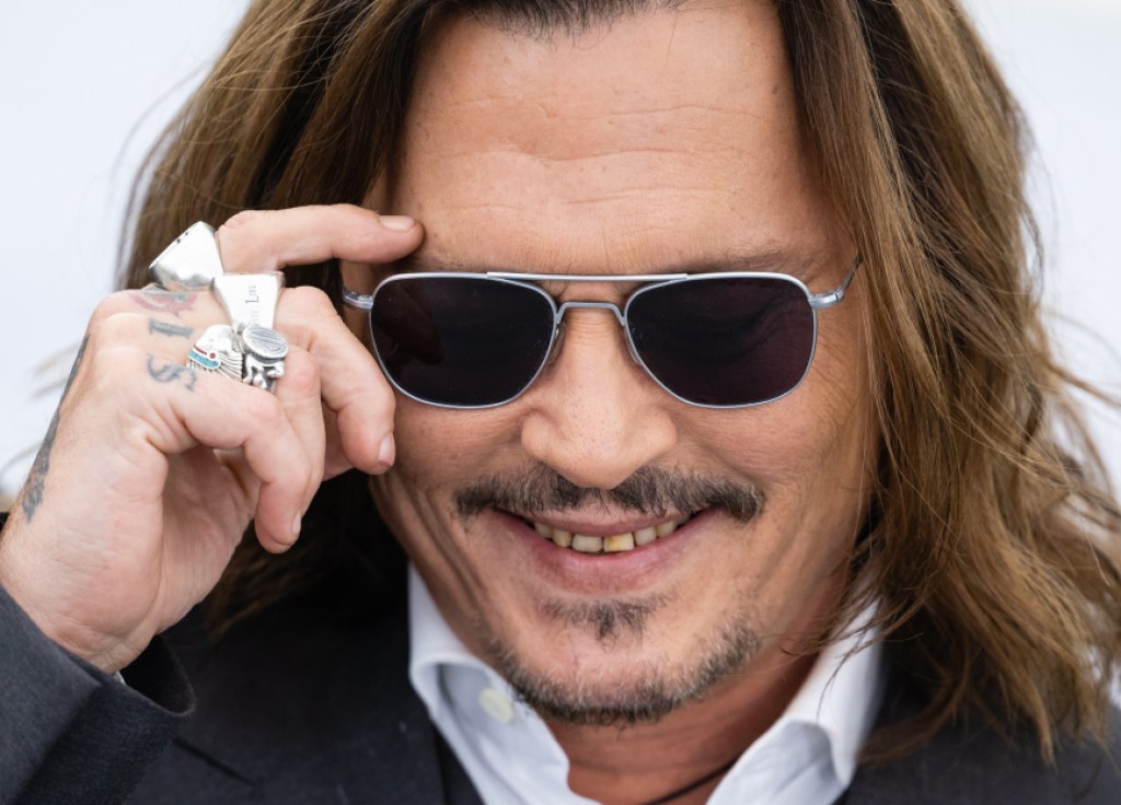 CANNES, FRANCE - MAY 17: Johnny Depp attends the "Jeanne du Barry" photocall at the 76th annual Cannes film festival at Palais des Festivals on May 17, 2023 in Cannes, France. (Photo by Samir Hussein/WireImage)