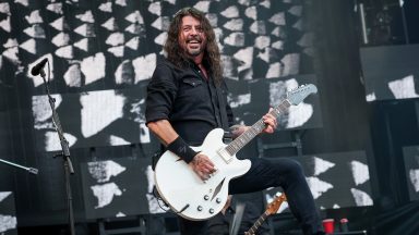  Dave Grohl of The Foo Fighters performs on stage at London Stadium on June 20, 2024 in London, England. (Photo by Kevin Mazur/Getty Images for Foo Fighters)